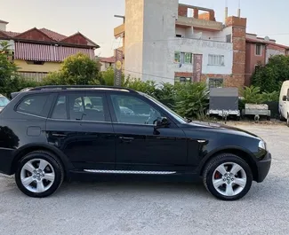 Μπροστινή όψη ενοικιαζόμενου BMW X3 στα Τίρανα, Αλβανία ✓ Αριθμός αυτοκινήτου #4484. ✓ Κιβώτιο ταχυτήτων Αυτόματο TM ✓ 0 κριτικές.