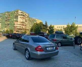 Prenájom auta Mercedes-Benz E-Class 2007 v v Albánsku, s vlastnosťami ✓ palivo Diesel a výkon 120 koní ➤ Od 44 EUR za deň.