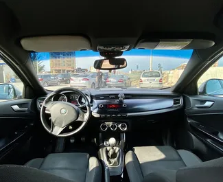 Alfa Romeo Giulietta – автомобиль категории Эконом, Комфорт напрокат в Албании ✓ Депозит 100 EUR ✓ Страхование: ОСАГО, От угона, С выездом.