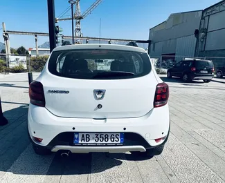 Ενοικίαση Dacia Sandero Stepway. Αυτοκίνητο Οικονομική, Άνεση, Crossover προς ενοικίαση στην Αλβανία ✓ Κατάθεση 150 EUR ✓ Επιλογές ασφάλισης: TPL, CDW, Στο εξωτερικό.