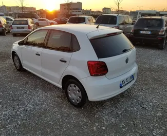 Autovermietung Volkswagen Polo Nr.4506 Schaltgetriebe in Tirana, ausgestattet mit einem 1,2L Motor ➤ Von Ilir in Albanien.