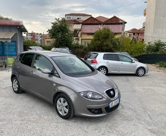 Frontansicht eines Mietwagens Seat Altea Xl in Tirana, Albanien ✓ Auto Nr.4486. ✓ Automatisch TM ✓ 0 Bewertungen.