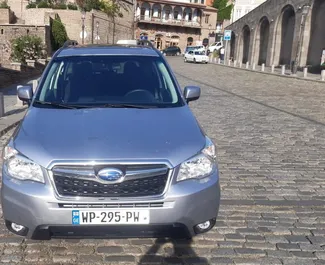 Vista frontale di un noleggio Subaru Forester a Tbilisi, Georgia ✓ Auto #4455. ✓ Cambio Automatico TM ✓ 0 recensioni.