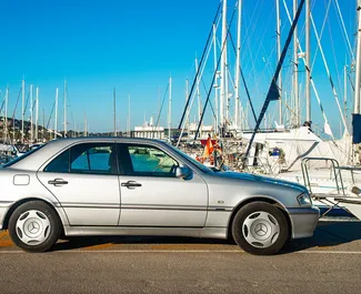 Mercedes-Benz C180 rent. Mugavus, Premium auto rentimiseks Hispaanias ✓ Tagatisraha 800 EUR ✓ Kindlustuse valikud: TPL, SCDW.