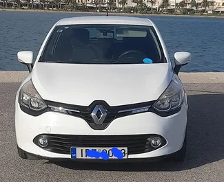 Vista frontal de un alquiler Renault Clio 4 en Creta, Grecia ✓ Coche n.º4785. ✓ Manual TM ✓ 0 reseñas.