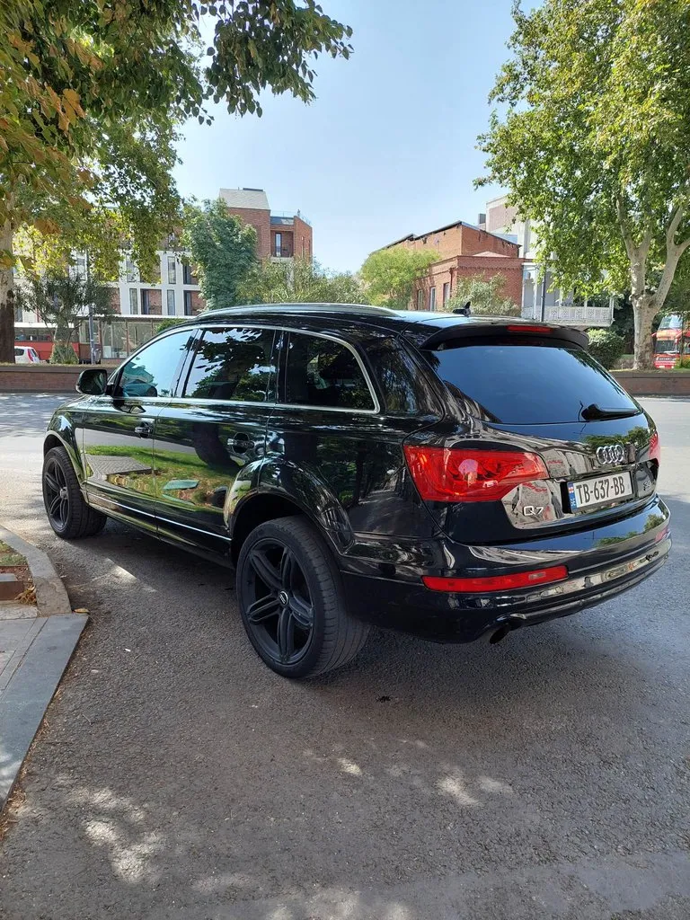 Аренда Audi Q7 #1560 в Тбилиси, Грузия ➤ TakeCars.com