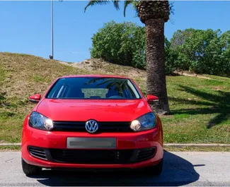 L 엔진이 장착된 바르셀로나에서의 Volkswagen Golf 6 #4810 매뉴얼 차량 대여 ➤ 주고폴 스페인에서에서 제공.