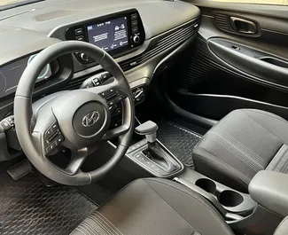 Hyundai i20 2023 auto rentimine Tšehhi Vabariigis, sisaldab ✓ Bensiin kütust ja 99 hobujõudu ➤ Alates 34 EUR päevas.