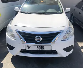 Priekinė automobilio, kurį nuomojate Nissan Sunny Dubajuje, JAE vaizdas ✓ Automobilis #4956. ✓ Pavarų dėžė Automatinis TM ✓ Atsiliepimai 1.