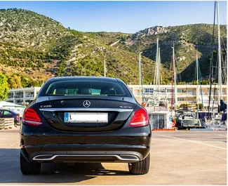 تأجير سيارة Mercedes-Benz C220 رقم 4826 بناقل حركة أوتوماتيكي في في برشلونة، مجهزة بمحرك 2,2 لتر ➤ من جوجوبول في في إسبانيا.
