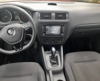 Dujos 2,0L variklis Volkswagen Jetta 2015 nuomai Tiranoje.