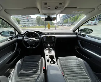 Prenájom auta Volkswagen Passat 2016 v v Česku, s vlastnosťami ✓ palivo Diesel a výkon 110 koní ➤ Od 85 EUR za deň.