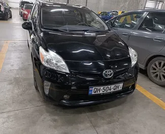 Biluthyrning Toyota Prius #5390 med Automatisk i Tbilisi, utrustad med 1,8L motor ➤ Från Grigol i Georgien.