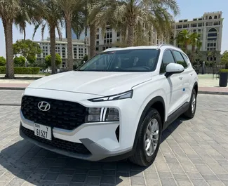 Frontvisning av en leiebil Hyundai Santa Fe i Dubai, De Forente Arabiske Emirater ✓ Bil #5120. ✓ Automatisk TM ✓ 0 anmeldelser.