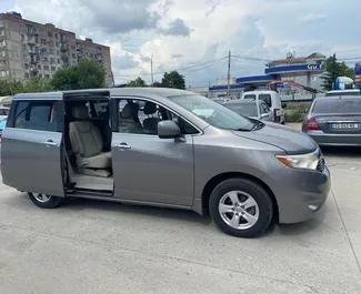 Sprednji pogled najetega avtomobila Nissan Quest v v Kutaisiju, Georgia ✓ Avtomobil #5400. ✓ Menjalnik Samodejno TM ✓ Mnenja 0.