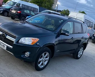 واجهة أمامية لسيارة إيجار Toyota Rav4 في في كوتايسي, جورجيا ✓ رقم السيارة 5426. ✓ ناقل حركة أوتوماتيكي ✓ تقييمات 0.