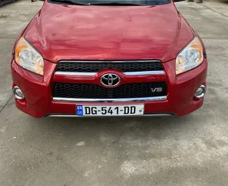 Toyota Rav4 2013 autóbérlés Grúziában, jellemzők ✓ Benzin üzemanyag és 269 lóerő ➤ Napi 145 GEL-tól kezdődően.