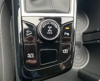 Kia Sportage 2023 搭载 All wheel drive 系统，在第比利斯 可用。
