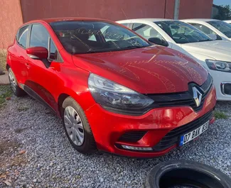 Front view of a rental Renault Clio 4 at Antalya Airport, Turkey ✓ Car #5429. ✓ Manual TM ✓ 1 reviews.