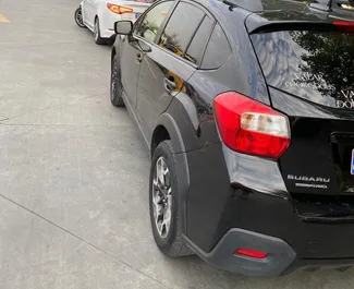 クタイシにてでのレンタル用Subaru XV Premium 2016のガソリン 2.0Lエンジン。