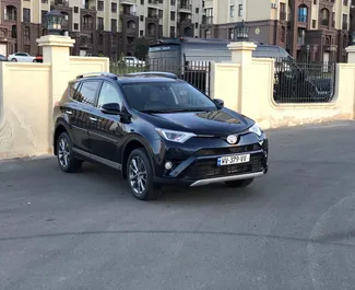 Prenájom auta Toyota Rav4 L 2018 v v Gruzínsku, s vlastnosťami ✓ palivo Benzín a výkon 200 koní ➤ Od 165 GEL za deň.