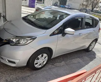 在 在塞浦路斯 租赁 Nissan Note 2020 汽车，特点包括 ✓ 使用 Petrol 燃料和 82 马力 ➤ 起价 24 EUR 每天。