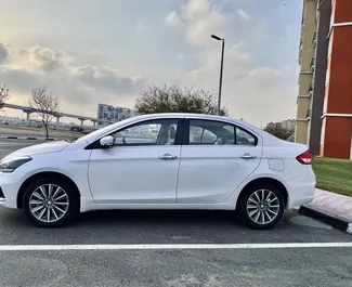 Biluthyrning Suzuki Ciaz #5732 med Automatisk i Dubai, utrustad med 1,6L motor ➤ Från Sergej i Förenade Arabemiraten.