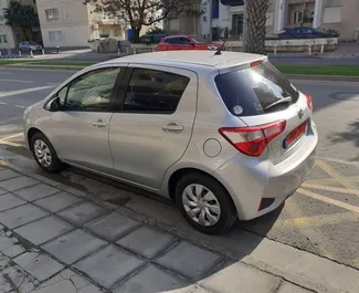 Toyota Vitz 2020 automobilio nuoma Kipre, savybės ✓ Benzinas degalai ir 87 arklio galios ➤ Nuo 24 EUR per dieną.