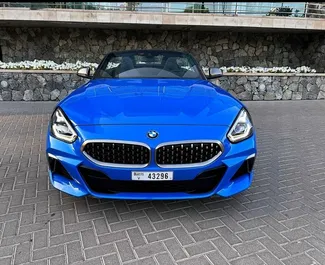Vuokra-auton etunäkymä BMW Z4 Dubaissa, UAE ✓ Auto #5641. ✓ Vaihteisto Automaattinen TM ✓ Arvostelut 0.