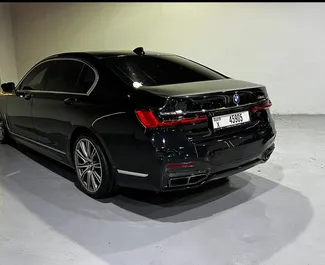 Ενοικίαση BMW 740Li. Αυτοκίνητο Πρίμιουμ, Πολυτέλεια προς ενοικίαση στα Ηνωμένα Αραβικά Εμιράτα ✓ Κατάθεση 3000 AED ✓ Επιλογές ασφάλισης: TPL.