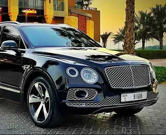 Bilutleie Bentley Bentayga #5637 med Automatisk i Dubai, utstyrt med L-motor ➤ Fra Karim i De Forente Arabiske Emirater.