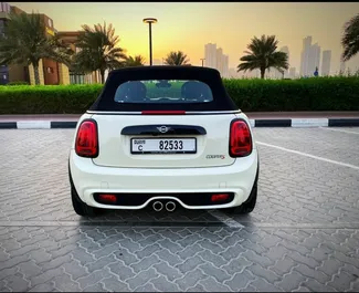 تأجير سيارة Mini Cooper S 2022 في في الإمارات العربية المتحدة، تتميز بـ ✓ وقود البنزين وقوة  حصان ➤ بدءًا من 534 AED يوميًا.