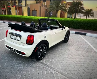 Mini Cooper S udlejning. Komfort, Premium, Cabrio Bil til udlejning i De Forenede Arabiske Emirater ✓ Depositum på 3000 AED ✓ TPL forsikringsmuligheder.