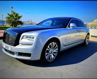 Прокат машины Rolls-Royce Ghost №5655 (Автомат) в Дубае, с двигателем л. Бензин ➤ Напрямую от Карим в ОАЭ.