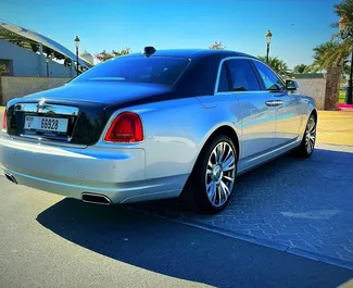 Rolls-Royce Ghost 2022 için kiralık Benzin L motor, Dubai'de.