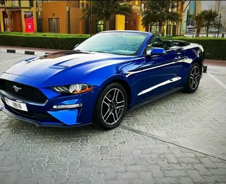 Autóbérlés Ford Mustang Cabrio #5651 Automatikus Dubaiban, L motorral felszerelve ➤ Karim-től az Egyesült Arab Emírségekben.