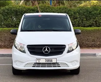 واجهة أمامية لسيارة إيجار Mercedes-Benz Vito في في دبي, الإمارات العربية المتحدة ✓ رقم السيارة 5645. ✓ ناقل حركة أوتوماتيكي ✓ تقييمات 0.