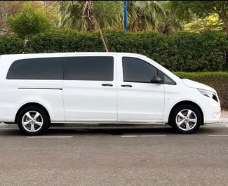 Bilutleie Mercedes-Benz Vito #5645 med Automatisk i Dubai, utstyrt med L-motor ➤ Fra Karim i De Forente Arabiske Emirater.