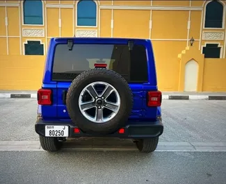 Motor Gasolina de L de Jeep Wrangler Sahara 2022 para alquilar en en Dubai.