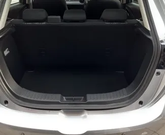 Mazda 2 2023 disponível para alugar em Limassol, com limite de quilometragem de ilimitado.