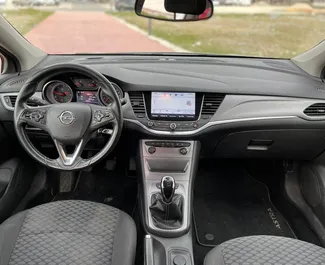 تأجير سيارة Opel Astra Sports Tourer 2018 في في الجبل الأسود، تتميز بـ ✓ وقود الديزل وقوة 136 حصان ➤ بدءًا من 30 EUR يوميًا.