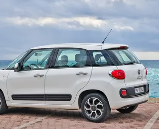 Fiat 500l 2018 biludlejning i Montenegro, med ✓ Benzin brændstof og 100 hestekræfter ➤ Starter fra 23 EUR pr. dag.