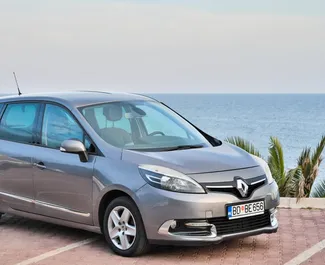 Vooraanzicht van een huurauto Renault Grand Scenic in Budva, Montenegro ✓ Auto #489. ✓ Transmissie Automatisch TM ✓ 1 beoordelingen.