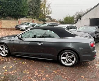 Vista frontal de un Audi A5 Cabrio de alquiler en Limassol, Chipre ✓ Coche n.º 5932. ✓ Automático TM ✓ 0 opiniones.