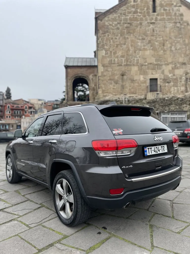 Аренда Jeep Grand Cherokee #5504 в Тбилиси, Грузия ➤ TakeCars.com