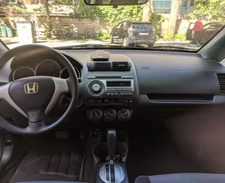 Двигун Бензин 1,5 л. - Орендуйте Honda Fit у Тбілісі.