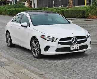 Орендуйте Mercedes-Benz A-Class 2021 в ОАЕ. Паливо: Бензин. Потужність: 300 к.с. ➤ Вартість від 470 AED за добу.