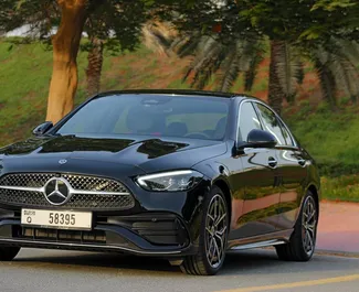 Frontvisning av en leiebil Mercedes-Benz C200 i Dubai, De Forente Arabiske Emirater ✓ Bil #6160. ✓ Automatisk TM ✓ 0 anmeldelser.