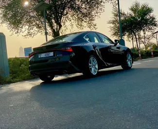 Bensiini 2,5L moottori Lexus IS300 2021 vuokrattavana Dubaissa.