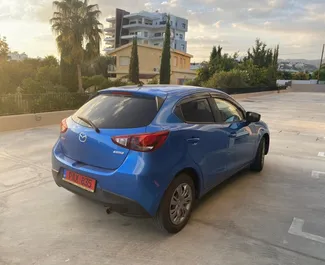 Mazda Demio vuokraus. Taloudellinen auto vuokrattavana Kyproksella ✓ Vakuusmaksu 350 EUR ✓ Vakuutusvaihtoehdot: TPL, CDW, Nuori.